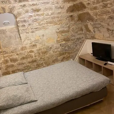2 Lyonnais * Paris